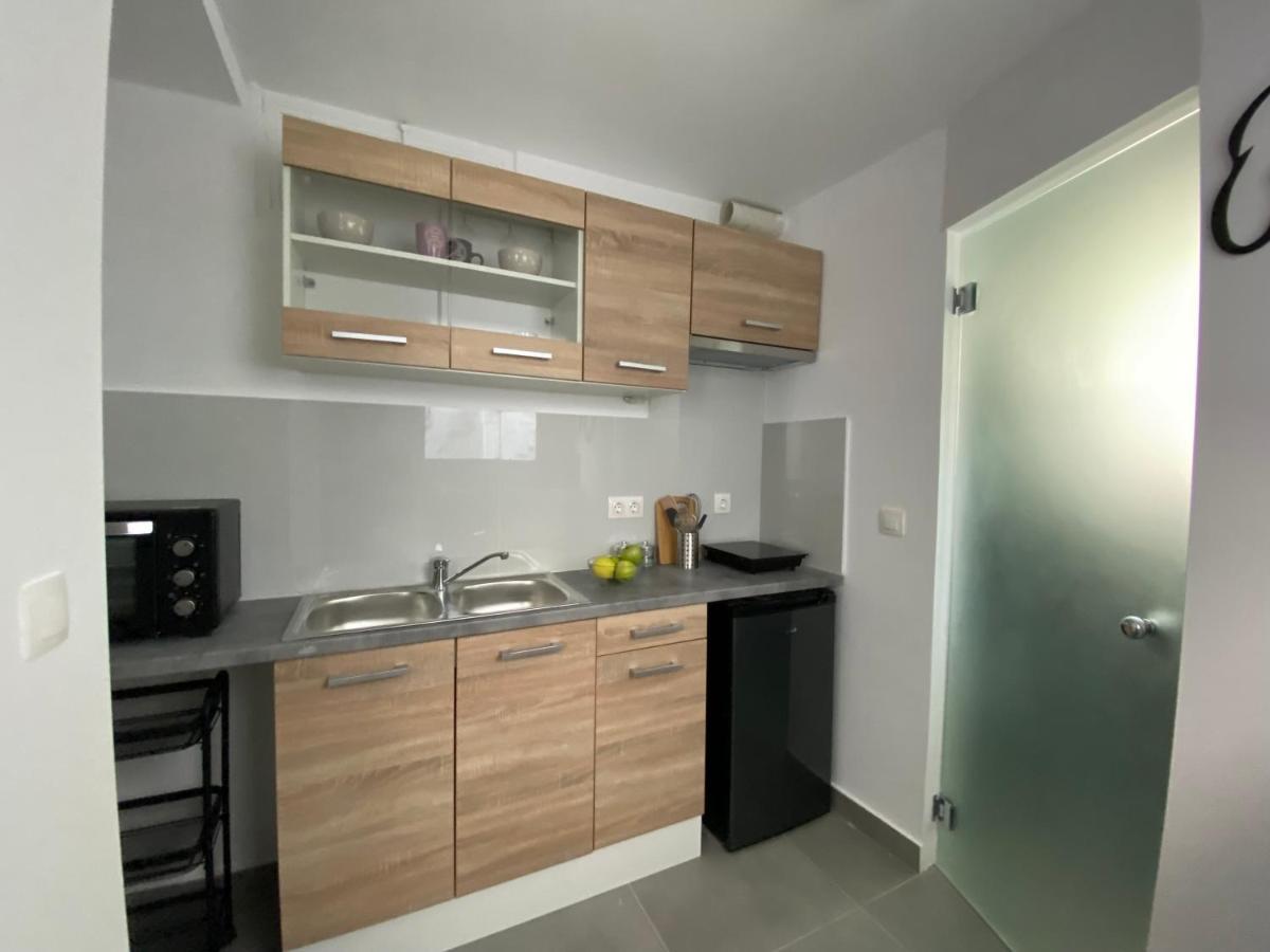Apartamento Tiny Little House Atenas Exterior foto